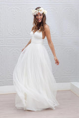 Elegant Simple V-neck Spaghetti Straps Beach Wedding Dress Open Back Summer Formal Dresses BA3218