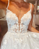 Elegant Spaghetti-Strap Lace Wedding Dress Beach Bridal Gowns