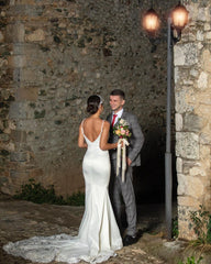 Elegant Spaghetti-Straps Lace Beach Wedding Dress Mermaid Bridal Gowns