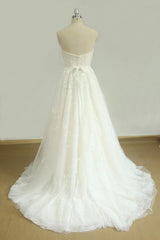 Elegant Strapless Lace Tulle Wedding Dress | Appliques White A-line Bridal Gowns