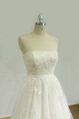 Elegant Strapless Lace Tulle Wedding Dress | Appliques White A-line Bridal Gowns