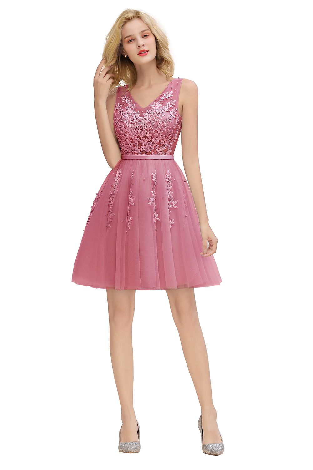 Elegant V-Neck Sleeveless Short Prom Dress | Mini Homecoming Dress With Lace Appliques