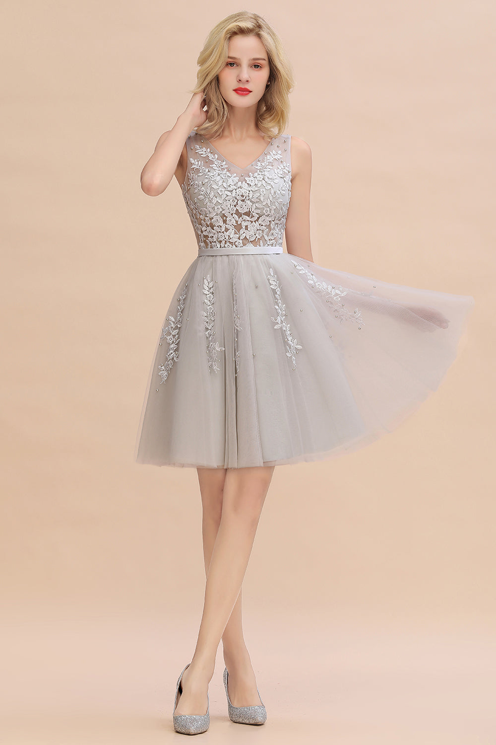 Elegant V-Neck Sleeveless Short Prom Dress | Mini Homecoming Dress With Lace Appliques