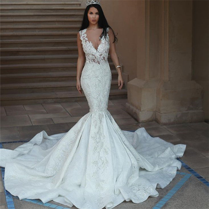 Elegant V-Neck Sleeveless Wedding Dresses | Mermaid Lace Bridal Gowns with Buttons BA9550