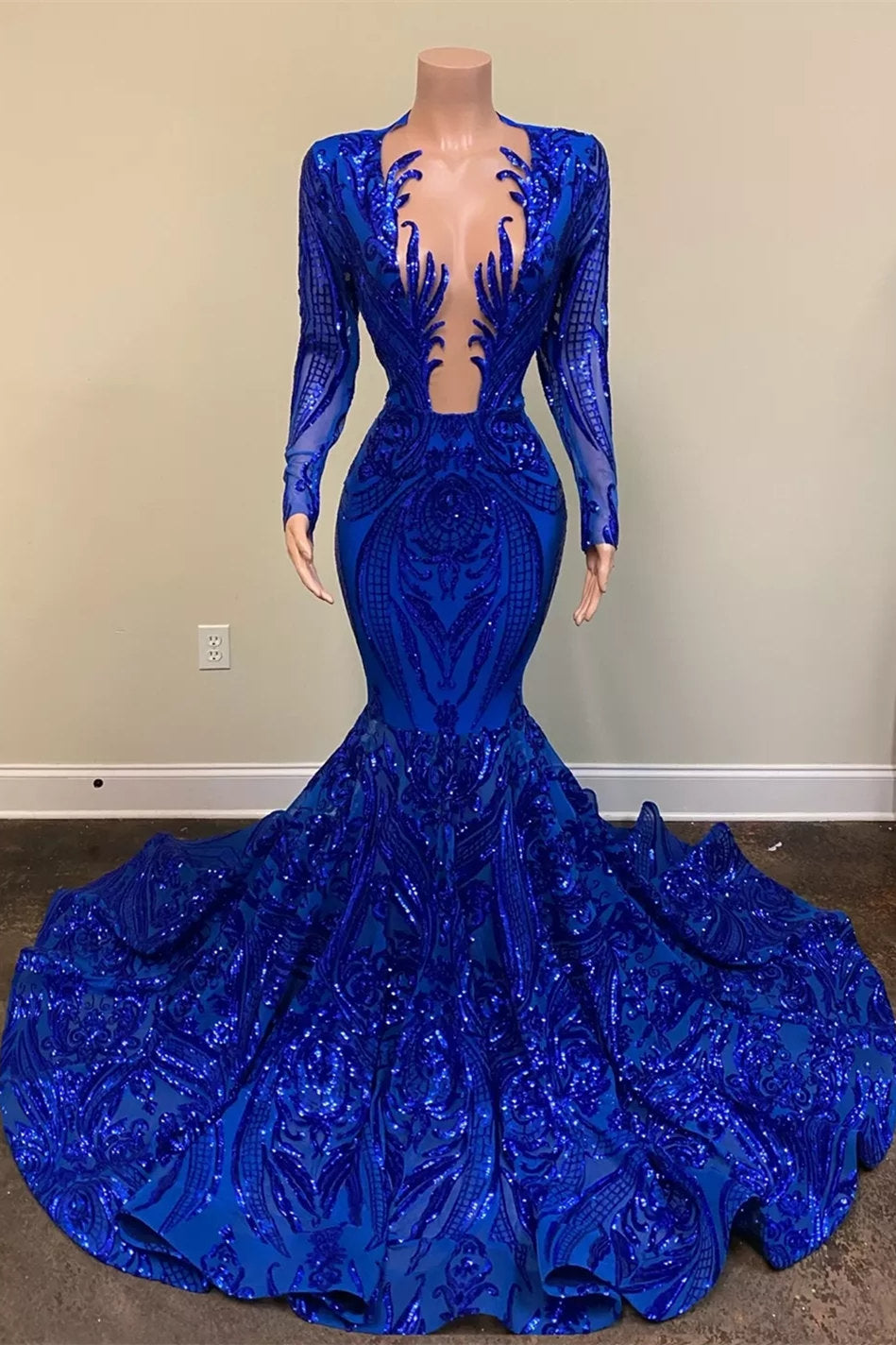 Exquisite Blue V-neck Sequins Long Sleeve Floor-length Mermaid Prom Dresses