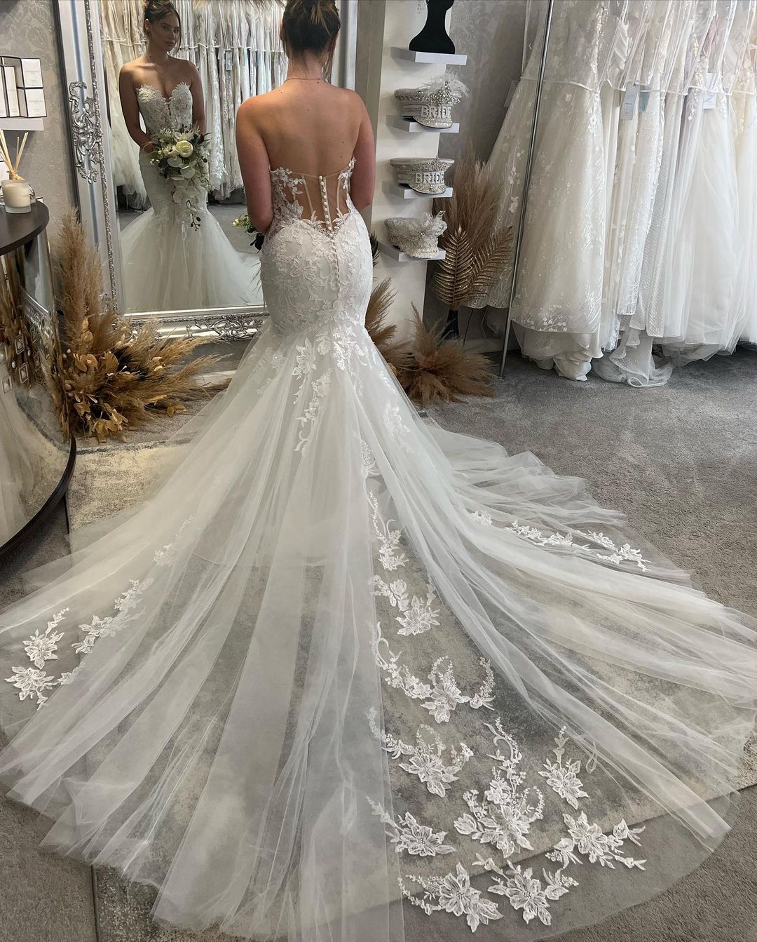 Fabulous Sweetheart Sleeveless Mermaid Bridal Dress with Lace