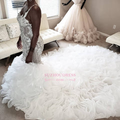 Fascinating Appliques Spaghetti-Straps Mermaid V-neck Sleeveless Wedding Dresses
