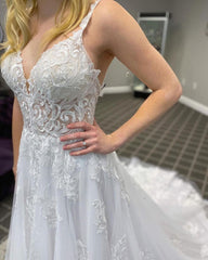 Fashion V-Neck Straps Tulle Lace Wedding Dress with Open Back On Sale