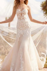 Formal A-Line Wedding Dress Sweetheart Tulle Strapless Plus Size Bridal Gowns with Court Train