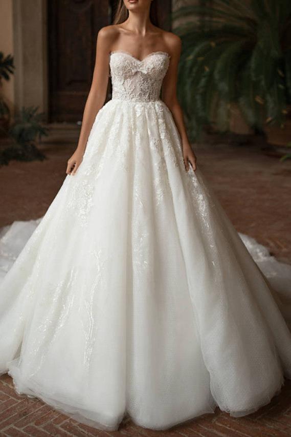 Formal Ball Gown Wedding Dress Strapless Lace Tulle Plus Size Strapless Bridal Gowns with Sweep Train
