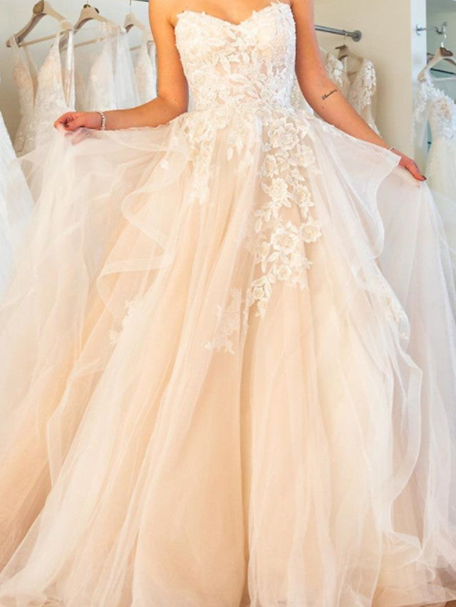 Formal Ball Gown Wedding Dress Strapless Lace Tulle Sleeveless Plus Size Bridal Gowns with Sweep Train