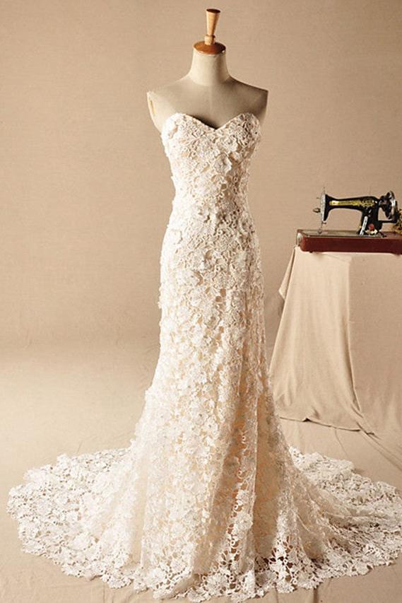 Formal Mermaid Wedding Dresses Strapless Lace Sleeveless Bridal Gowns with Court Train