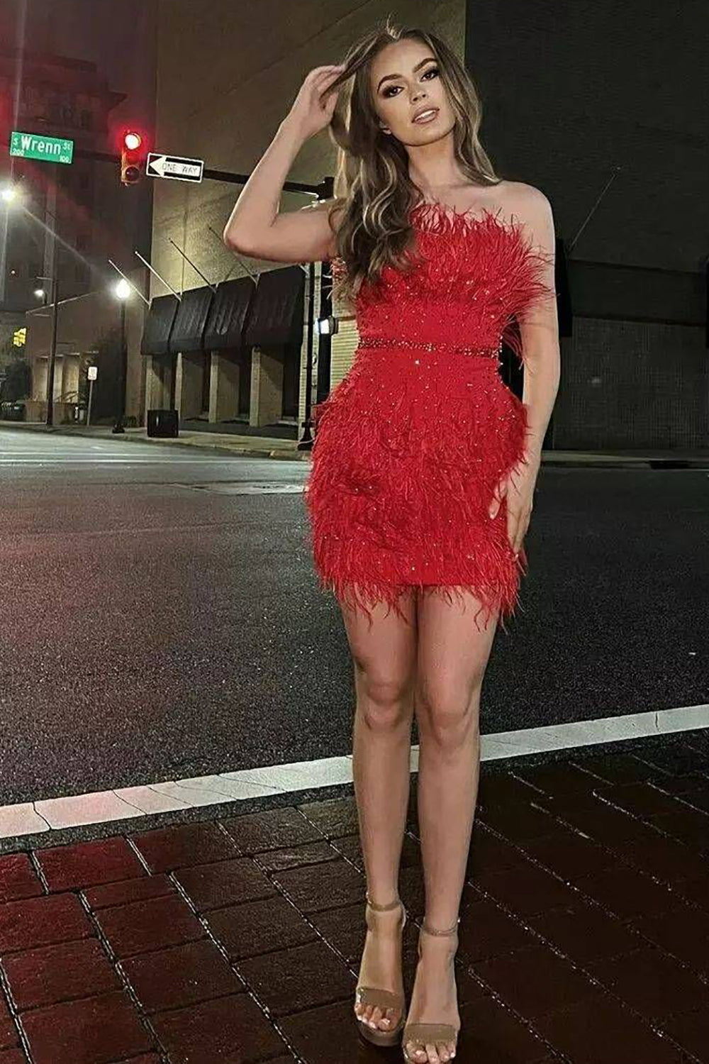 Fuchsia Homecoming Dresses Beaded Tight Short Cocktail Dresses with Feathers