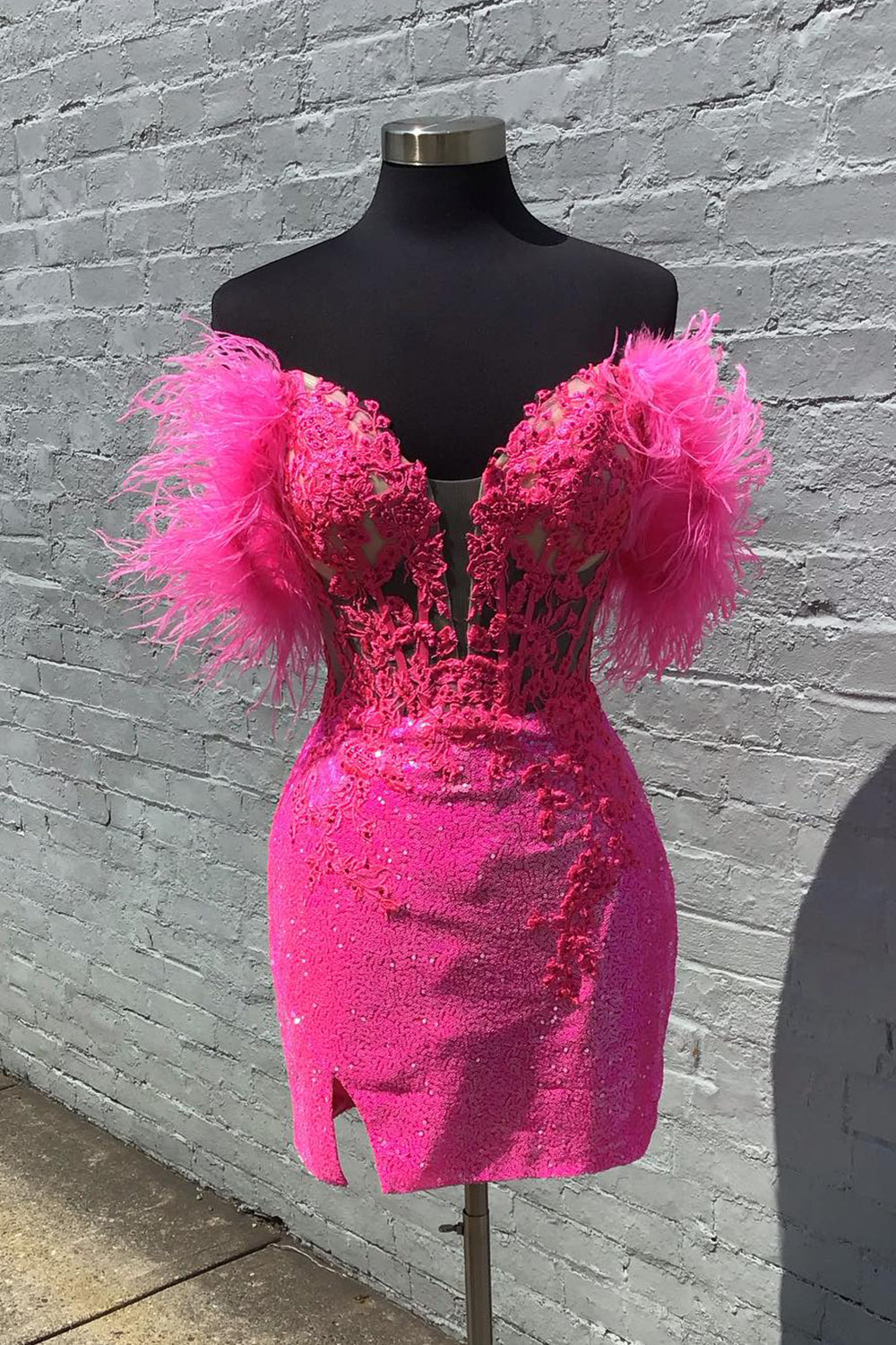 Fuchsia Homecoming Dresses Corset Sequin Tight Short Cocktail Dresses with Feathers