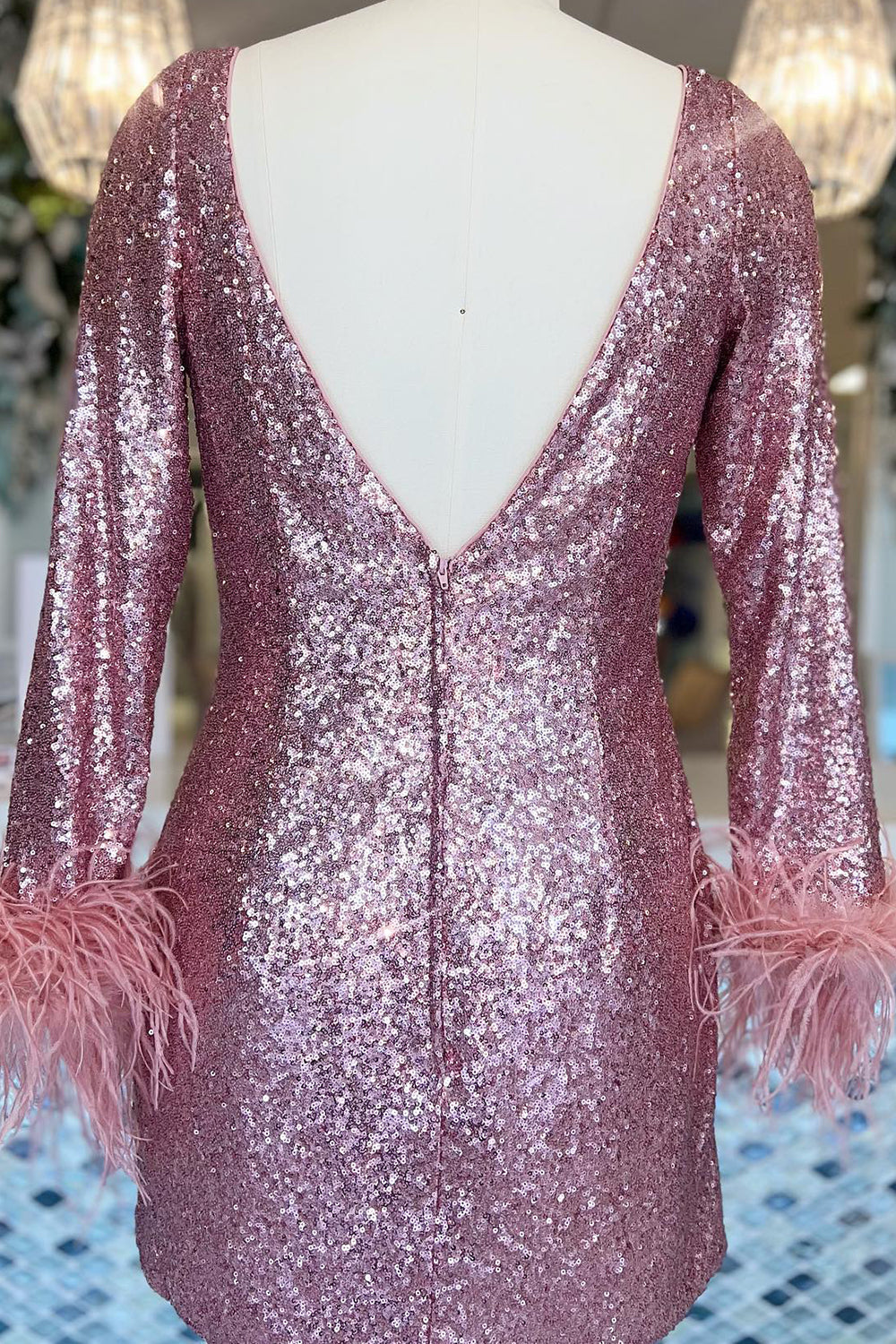 Fuchsia Homecoming Dresses Sequined Long Sleeves Tight Short Cocktail Dresses with Feathers