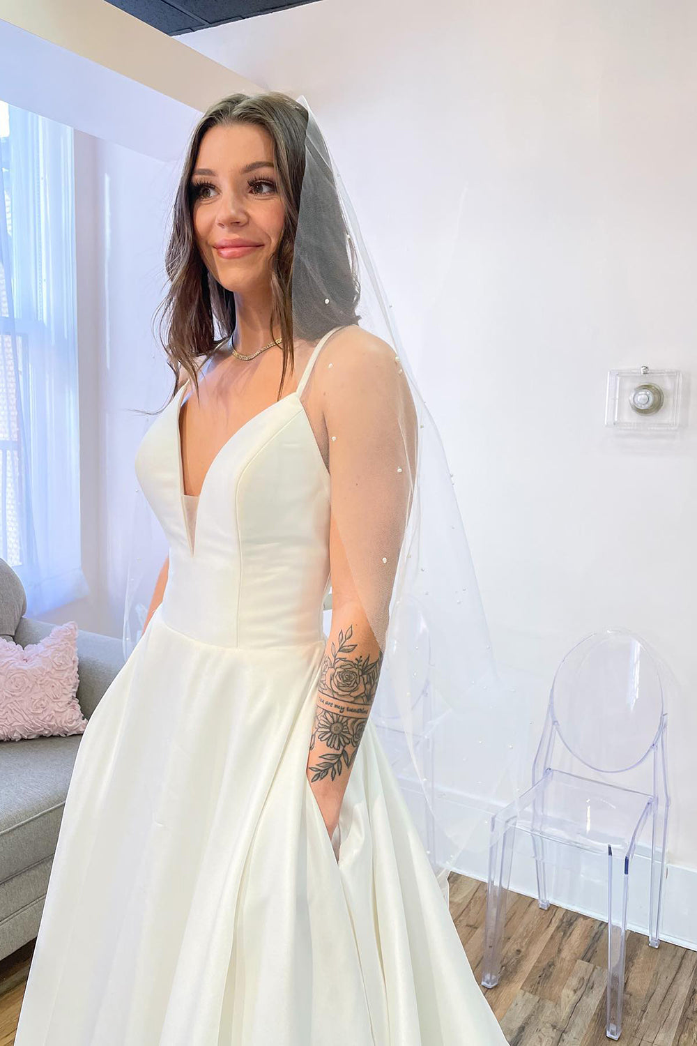 Glamorous A-Line Spaghetti Straps Sweetheart Satin Backless Beach Wedding Dress With Pockets