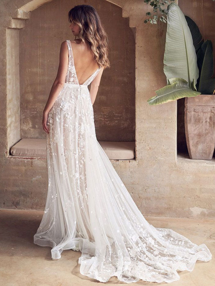 Glamorous A-Line V Neck Tulle Lace Appliques Wedding Dresses