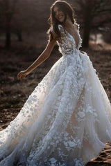 Glamorous Deep V-Neck Wedding Dress Cap Sleeves Tulle Bridal Gowns With Lace Appliques
