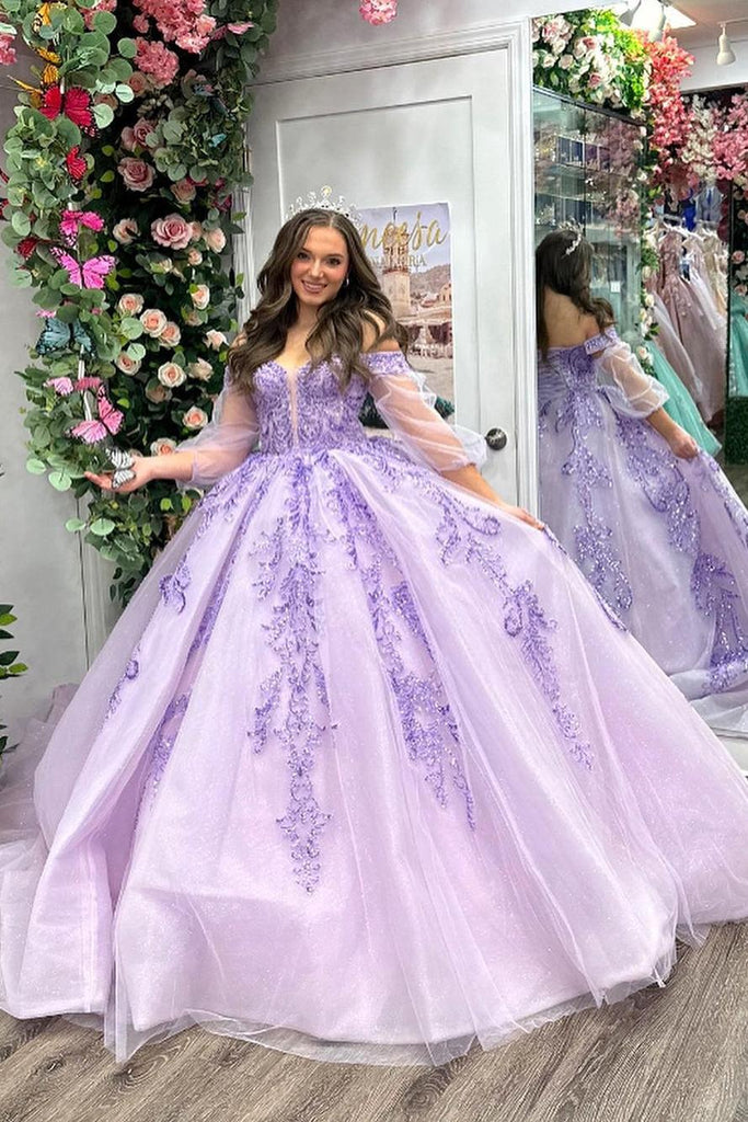 Glamorous & Gorgeous Ball Gown Off Shoulder Long Sleeves Lace Appliques Lilac Tulle Quinceanera Dress Evening Party Gown for Sweet 16