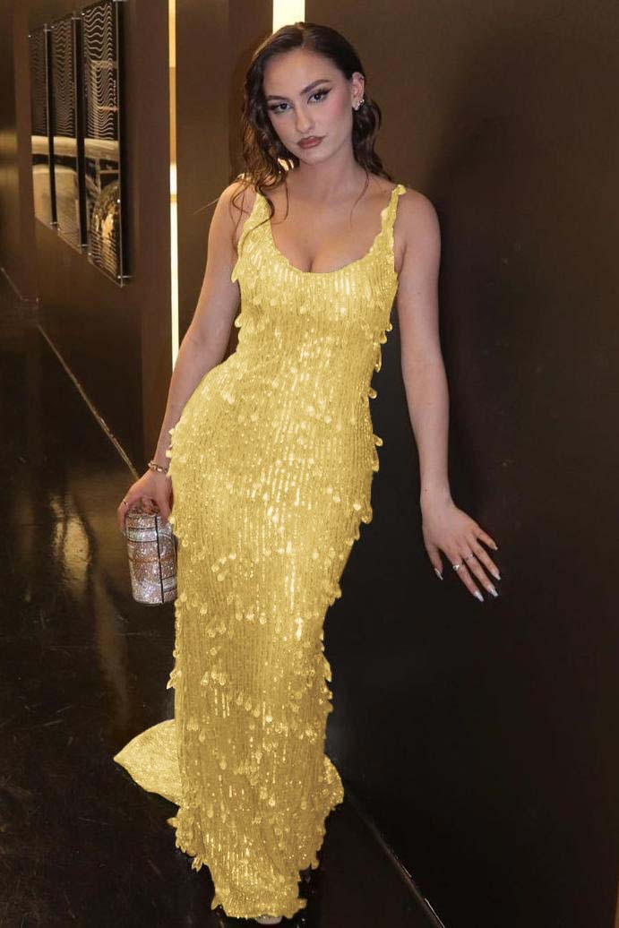 Glamorous Green Prom Dress Spaghetti Strap Sleeveless Long Evening Formal Dress With Beadings