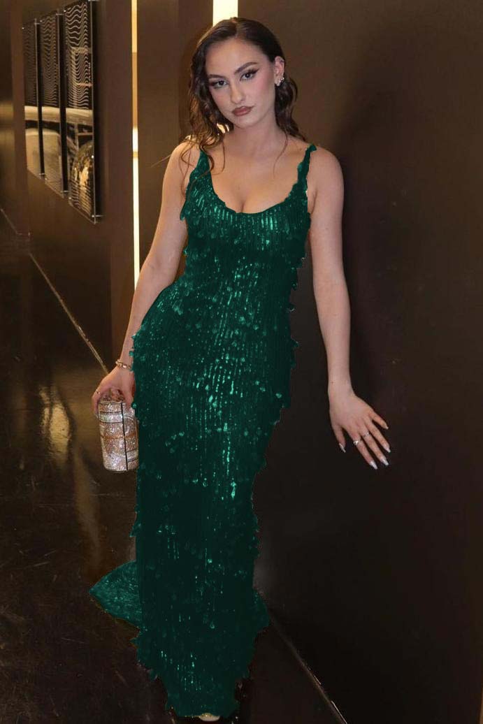 Glamorous Green Prom Dress Spaghetti Strap Sleeveless Long Evening Formal Dress With Beadings