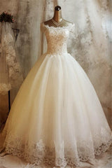 Glamorous Lace Ball Gown Wedding Dress for Princess Appliques Bride Dresses
