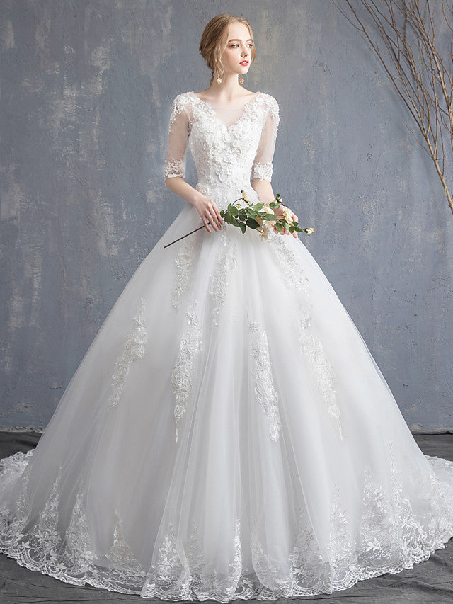 Glamorous See-Through Ball Gown Wedding Dress Scoop Lace Tulle Sequined Half Sleeve Bridal Gowns with Chapel Train