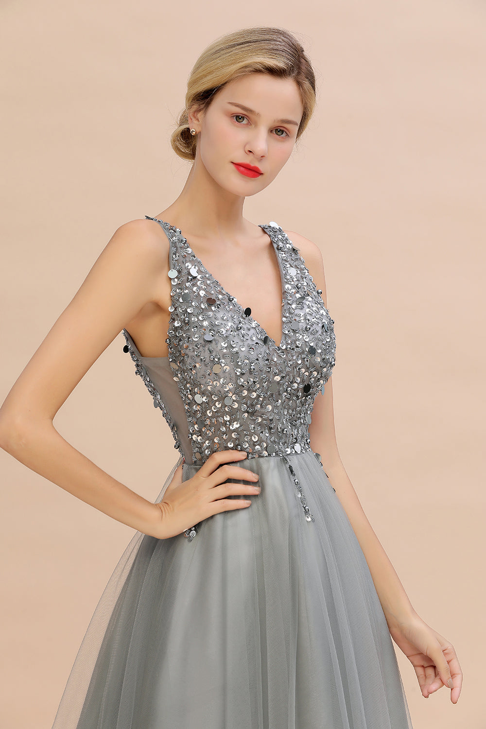 Glamorous V-Neck Sleeveless Prom Dress | Long Tulle Evening Gowns With Crystals