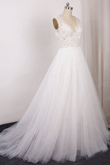 Glamorous V-neck Straps Sleeveless Wedding Dress | Appliques Tulle A-line Bridal Gowns
