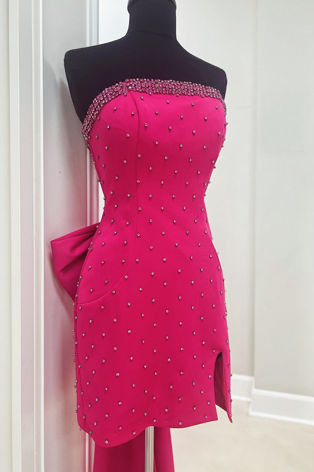 Glitter Fuchsia Homecoming Dresses Beaded Strapless Bodycon Short Cocktail Dresses With Bow