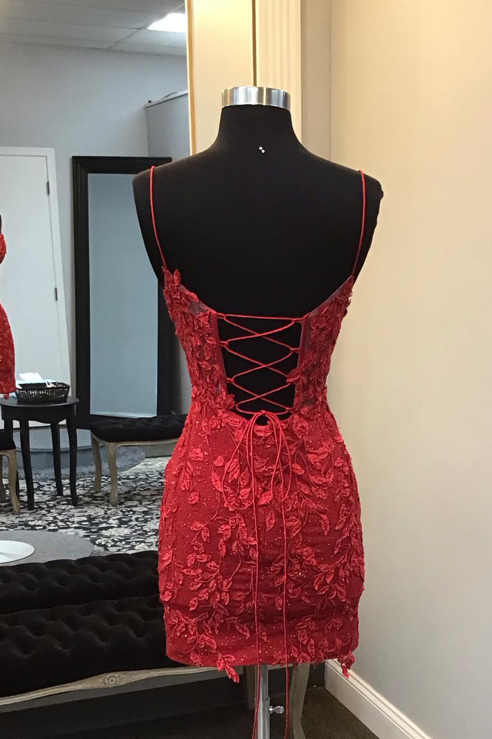 Glitter Red Homecoming Dresses Corset Tight Short Cocktail Dresses with Appliques