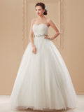 Gorgeous Ball Gown Wedding Dress Sweetheart Tulle Sleeveless Bridal Gowns Open Back On Sale