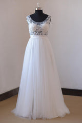 Gorgeous Jewel Appliques Sleeveless Wedding Dress | Tulle Ruffles White Bridal Gowns