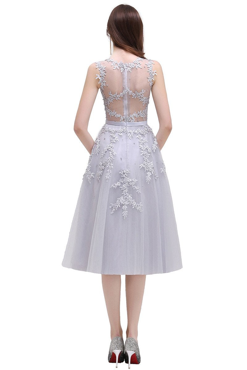 Gorgeous Knee-Length Sleeveless Tulle Prom Dress With Lace Appliques