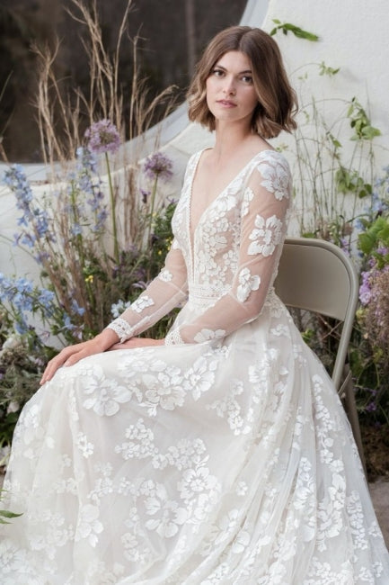 Gorgeous Long A-Line V-neck Lace Bridal Gowns With Long Sleeves
