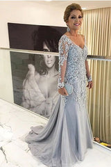 Gorgeous Long Mermaid V-neck Tulle Appliques Lace Evening Dresses with Sleeves