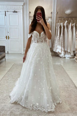 Gorgeous Long Off-the-Shoulder V-Neck Sleeveless Bridal Dresses Lace Appliques