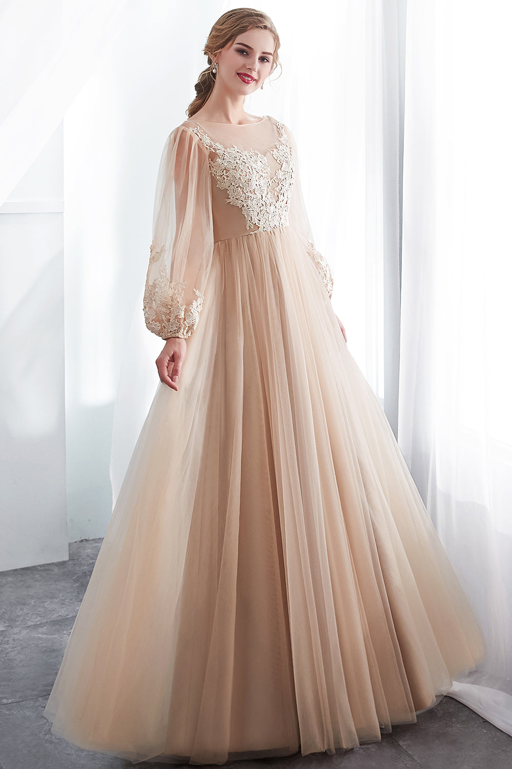 Gorgeous Long Sleeve Tulle Prom Dress | Long Evening Party Gowns With Appliques