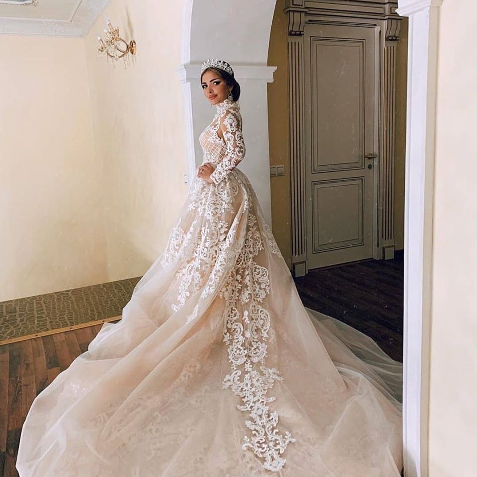 Gorgeous Sheer Tulle Lace Appliques Wedding Dresses | High Neck Long Sleeve Bridal Gowns with Court Train
