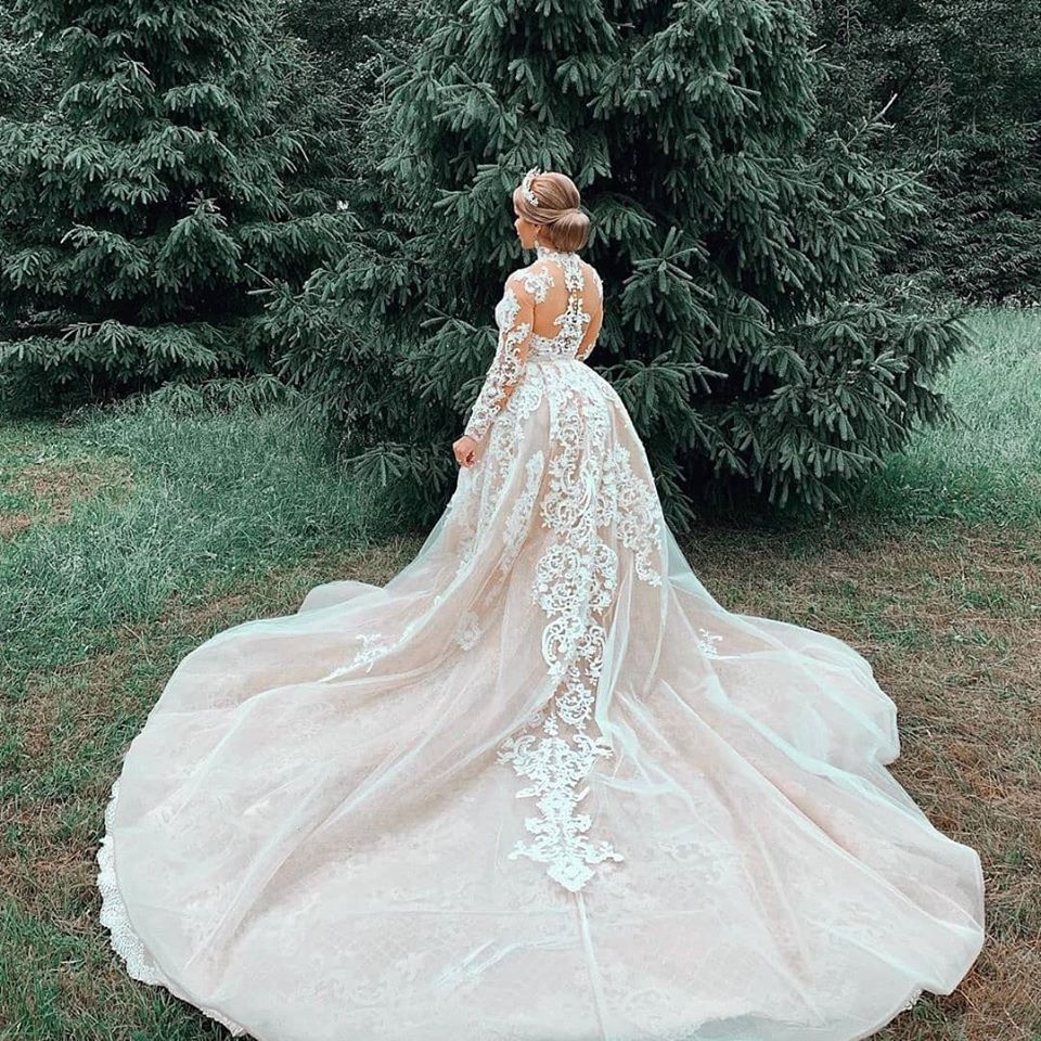 Gorgeous Sheer Tulle Lace Appliques Wedding Dresses | High Neck Long Sleeve Bridal Gowns with Court Train