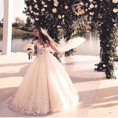 Gorgeous Short Sleeve Tulle Bridal Gowns New Lace Applique Long Princess Dresses