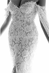 Gorgeous Sweetheart Lace Mermaid Beach Wedding Dresses Front Split Beach Bridal Dresses with Tulle Wrap