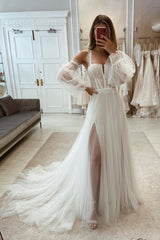 Gorgeous Tull Lace Split Bridal Dresses With Sleeves