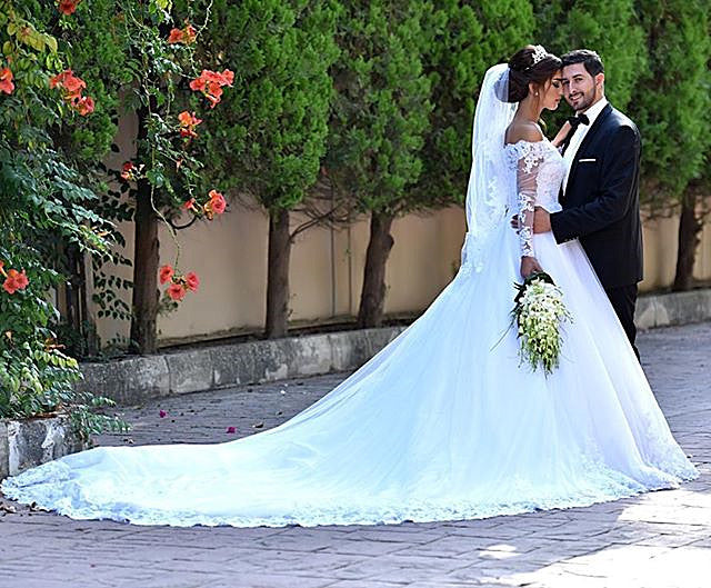 Lace Long Sleeve Wedding Dresses Off-the-shoulder A-line Bridal Gowns