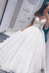 Lace Off-the-shoulder A-line Appliques Fascinating Wedding Dresses