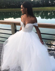 Lace Wonderful Appliques A-line Wedding Dresses