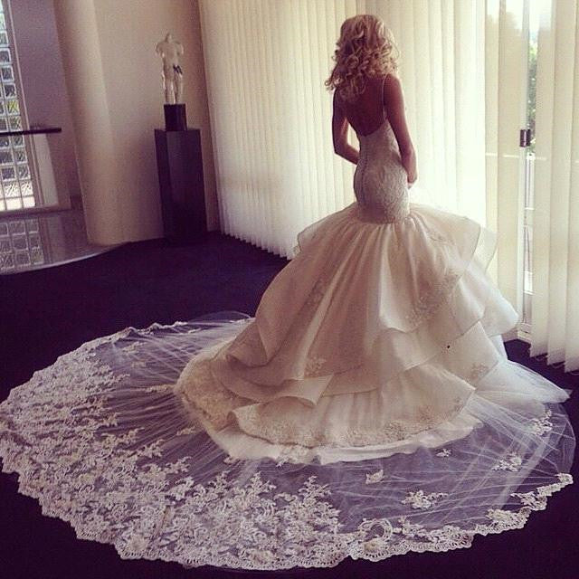 Latest Mermaid Tiered Bridal Gown Elegant Lace Wedding Dress CE0160