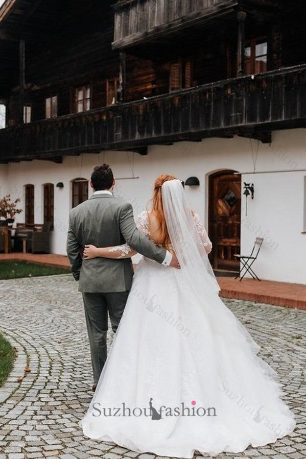 Long Sleeve Plus Size Wedding Dress V Neck A Line Bridal Gown with Lace