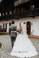 Long Sleeve Plus Size Wedding Dress V Neck A Line Bridal Gown with Lace