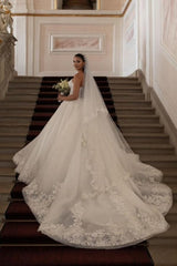 Long Wedding Dress A Line White Strapless Bridal Gown With Lace